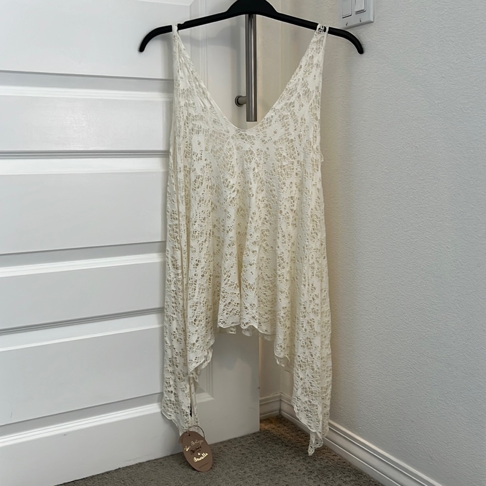 Cream colored lace tank purchased in Italy! BNWT